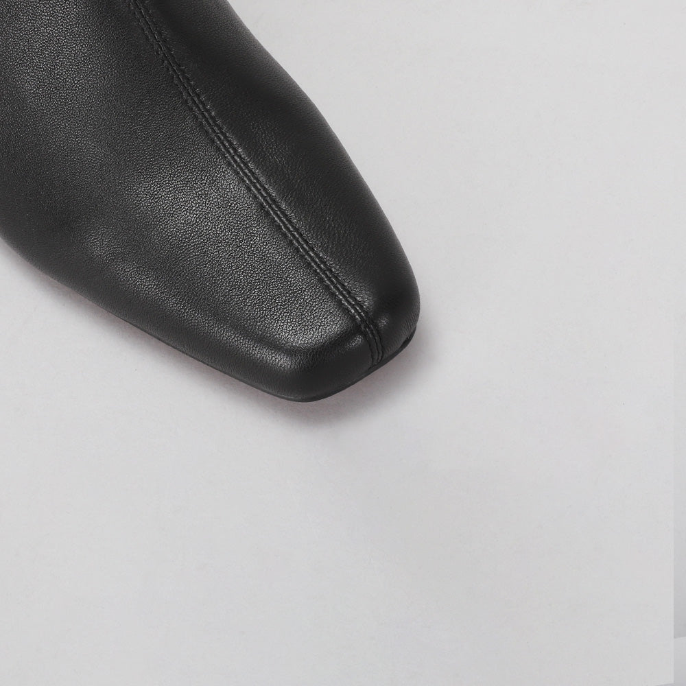 Liora - Black - Naked Arches