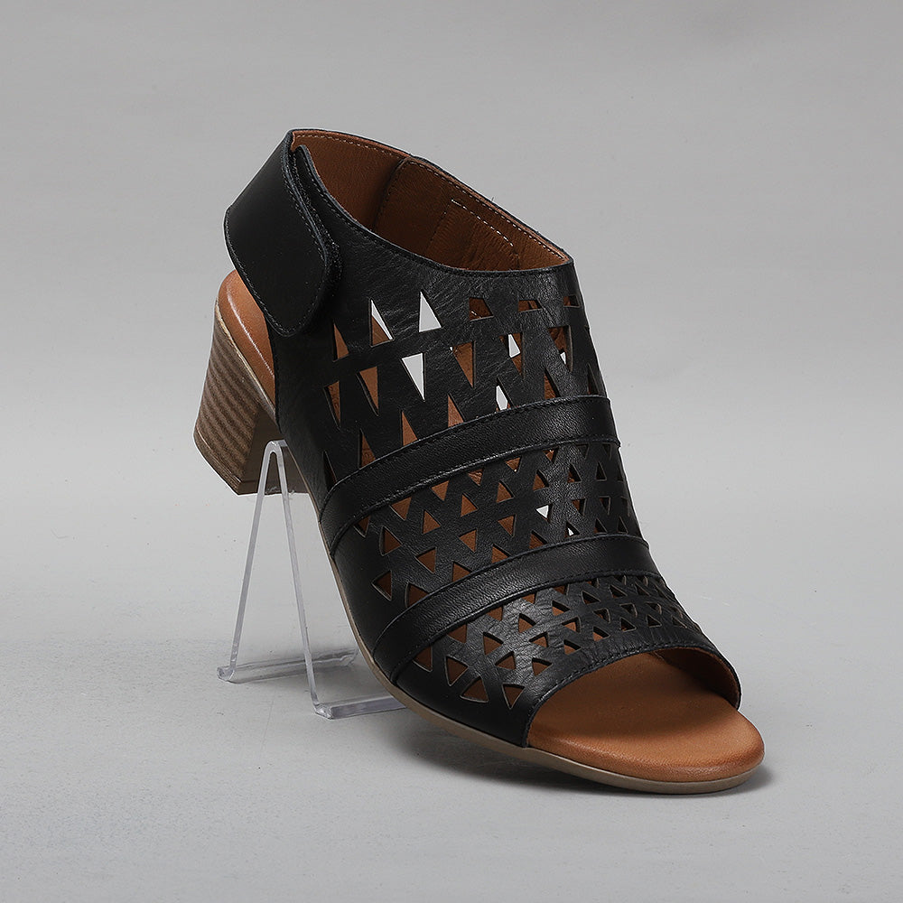 Lora - Black - LE SANSA