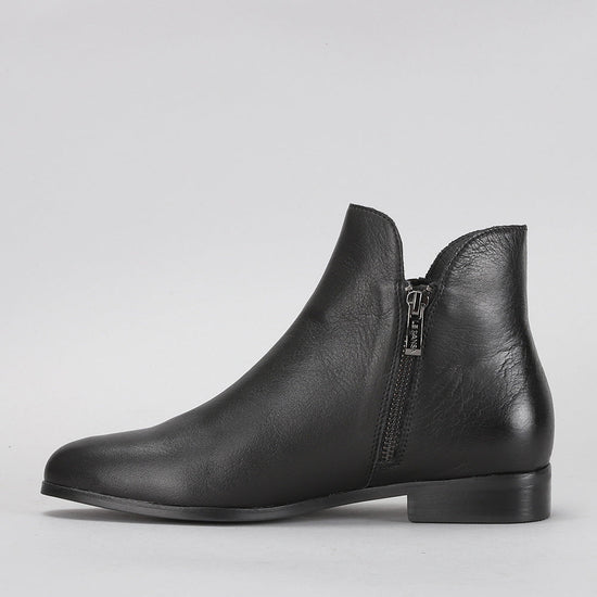 Ming - Black - LE SANSA