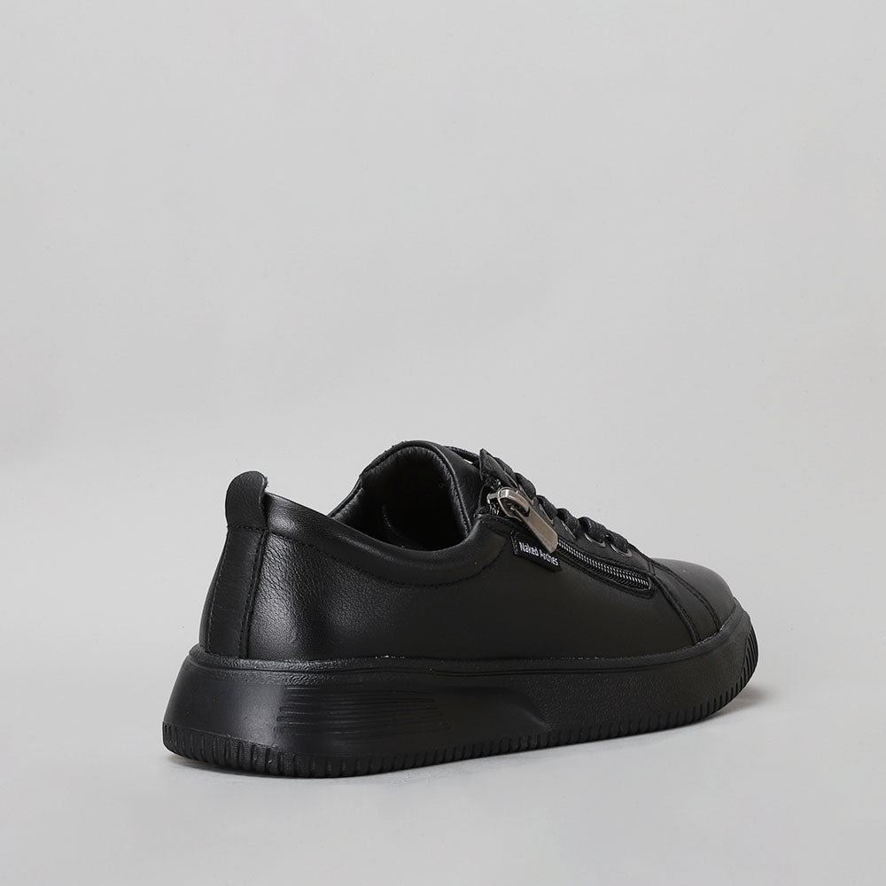 Nelly Black Back
