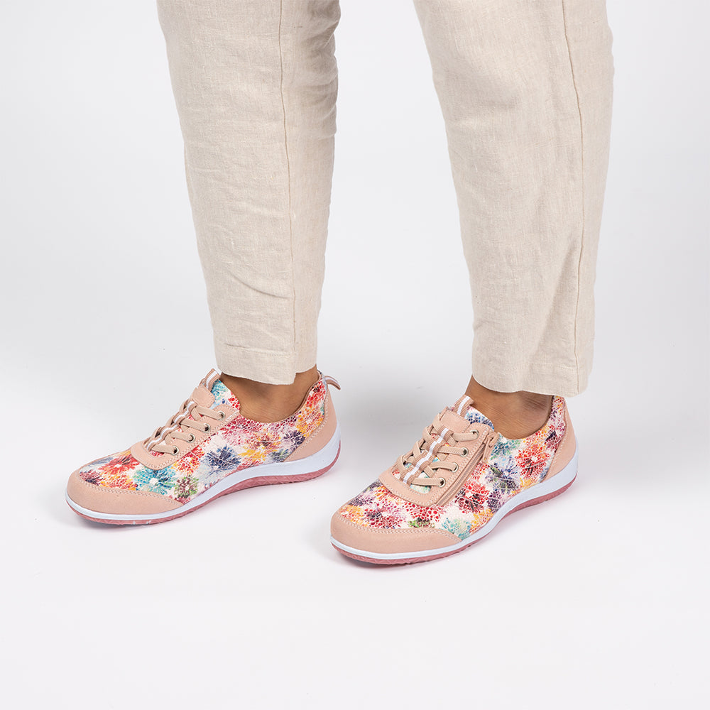 SUKIE II - Blush Floral - CC Resorts