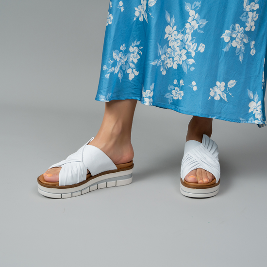 Khloe - White - LE SANSA