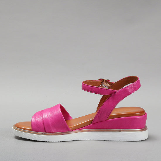 Tyler - Hot Pink - LE SANSA