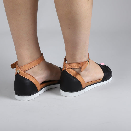 Taser - Black/Tan - LE SANSA