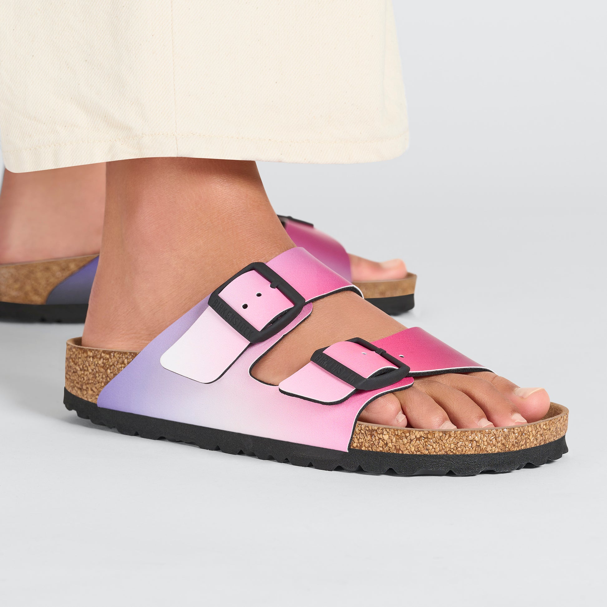 Birkenstock Arizona Ombre Pink / Purple closeup
