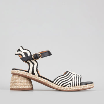 Alys - Black/White - LE SANSA