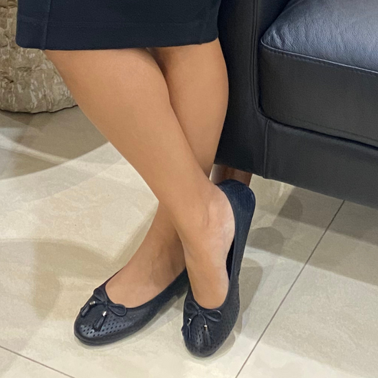 Buxom - Black - LE SANSA