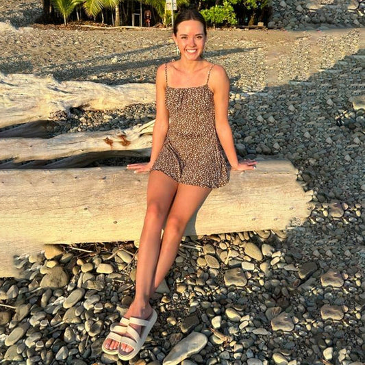 CROCS - GETAWAY STRAPPY - STUCCO