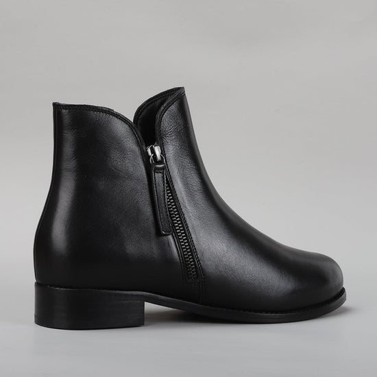 Molly Boot - Black - LE SANSA