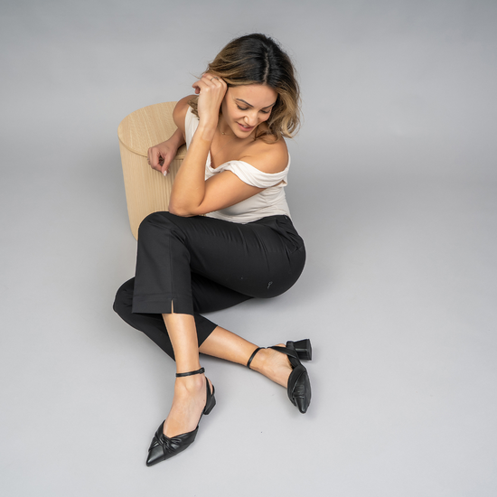 Hestia - Black - Naked Arches