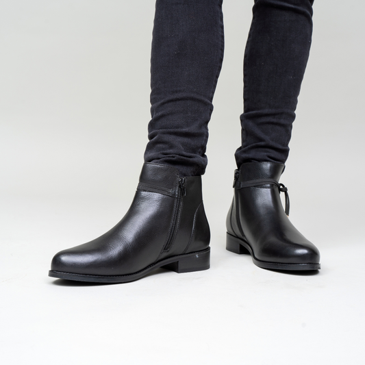 Meg - Black - LE SANSA